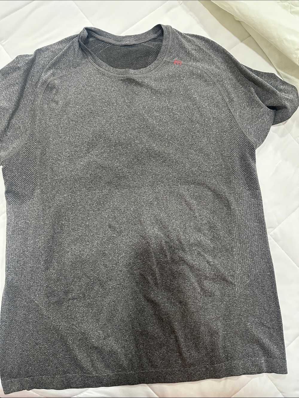 lululemon athletica Men's Heather Charcoal Short Sleeve Crew